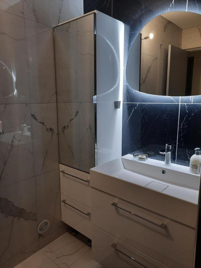 Mon petit Paradis, Cassis centre Apt 90 m2, 200 m Mer, terr plein sud, clim park privé Extérieur photo